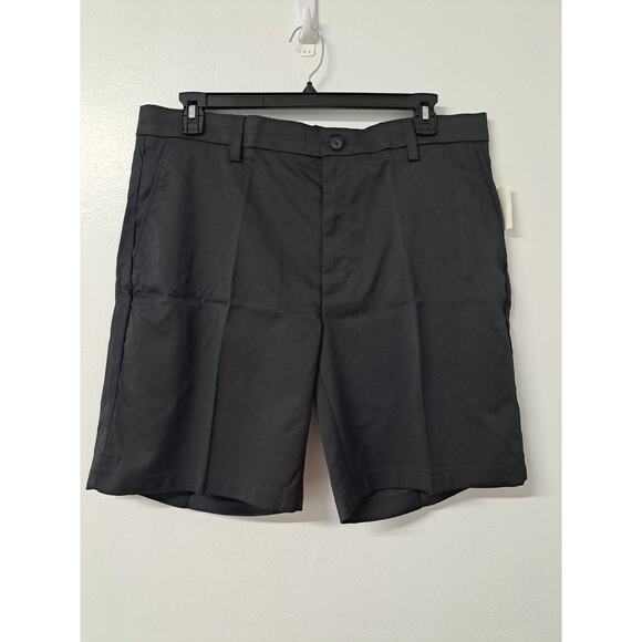Amazon Essentials Men's Classic-Fit Stretch Golf Short, Black‎ Size 38W - Picture 1 of 9